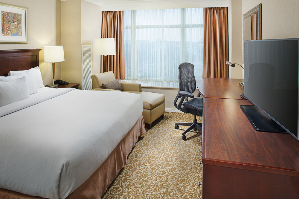 Hilton Providence Hotel Buitenkant foto